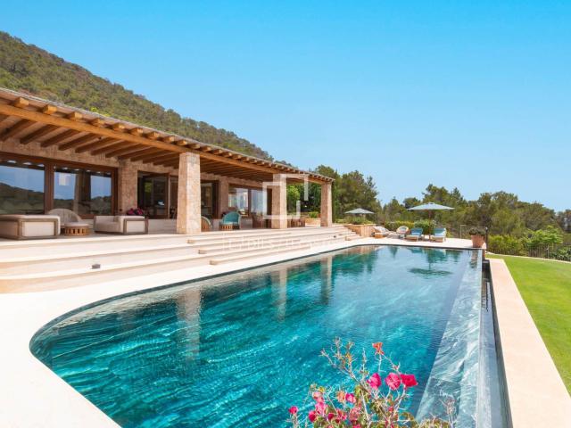 Casa en venta en Cala Llenya, Santa Eulària des Riu