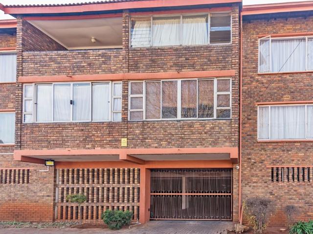 Apartment for sale in Johannesburg, West Apartment for sale in Johannesburg, West