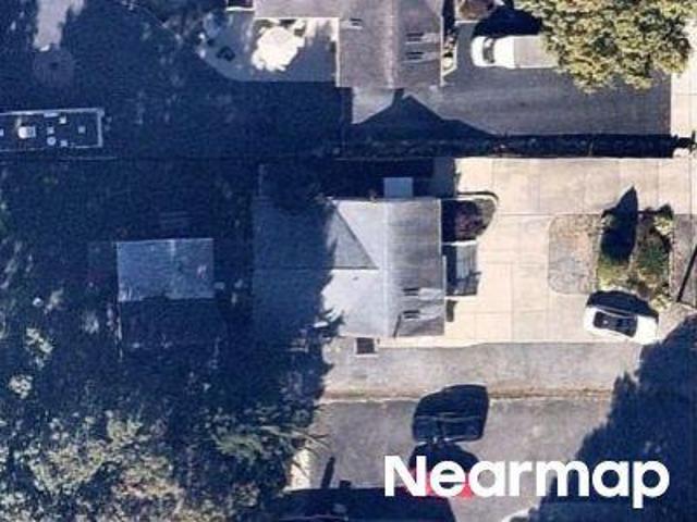 House for sale in Bay Shore, New York