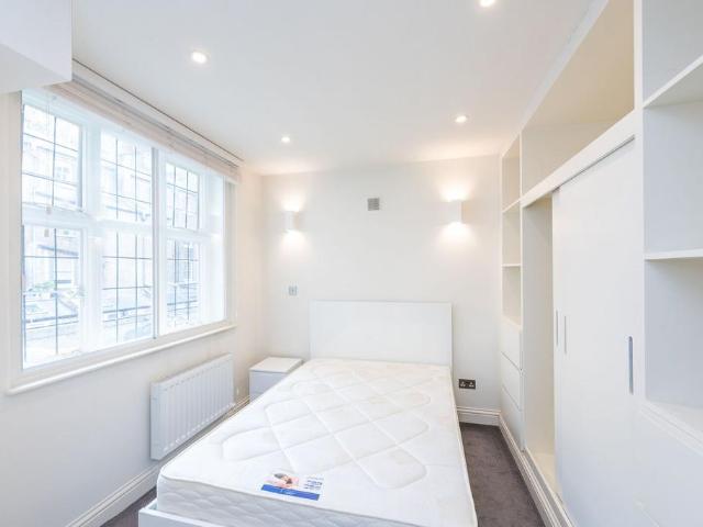 Apartment for rent in Pimlico, Greater London