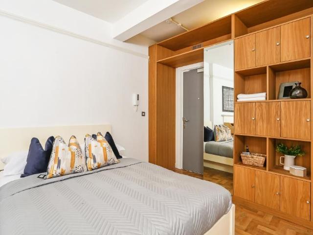 Apartment for rent in Pimlico, Greater London