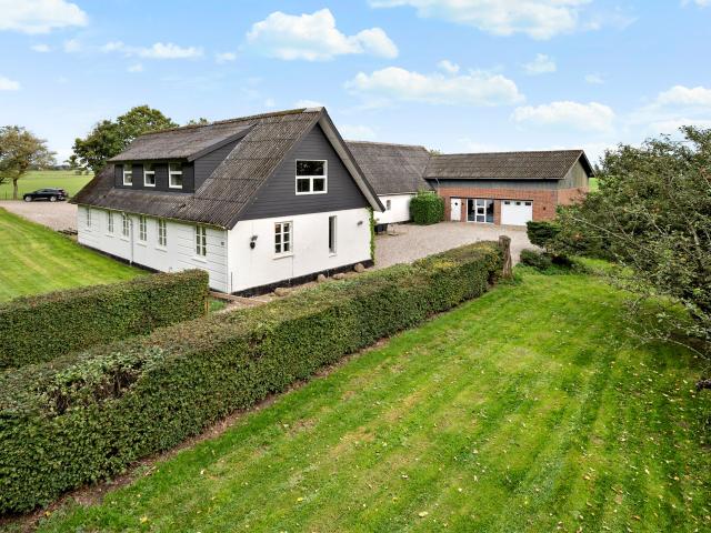 Villa til salg i Knejsted, Råby