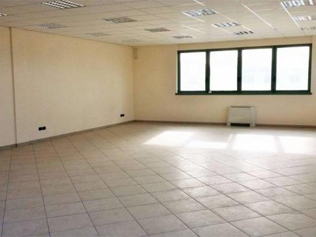 Ufficio in vendita a Porcari, Toscana