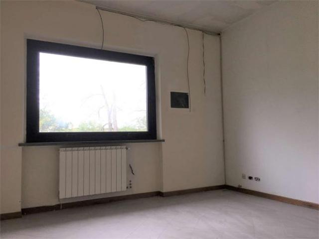 Ufficio in vendita a San Colombano, Capannori