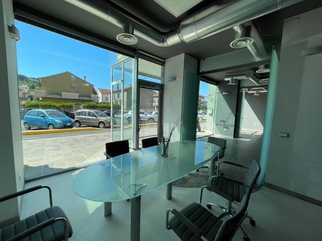 Ufficio in affitto a Pescara, Abruzzo