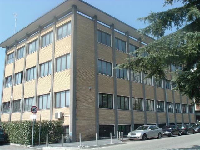 Capannone in vendita a Milano, Lombardia