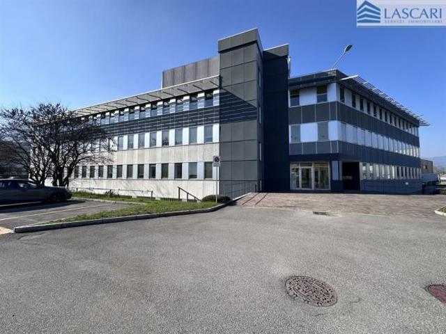 Ufficio in affitto a Seriate, Bergamo