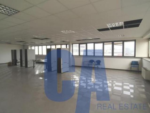 Ufficio in affitto a Caponago, Monza e della Brianza