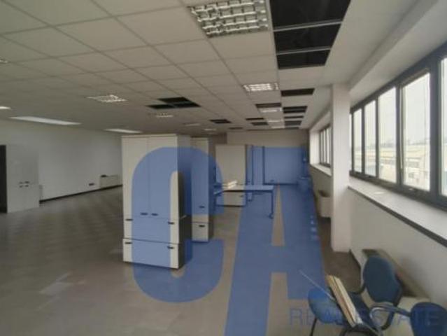 Ufficio in affitto a Caponago, Monza e della Brianza
