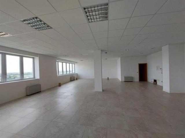 Ufficio in vendita a Nuovo Circondario Imolese, Imola