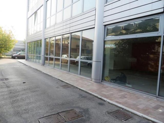 Ufficio in vendita a Nuovo Circondario Imolese, Imola