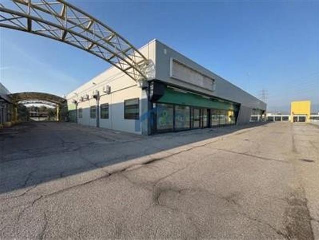 Ufficio in vendita a Roncadelle, Brescia