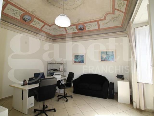 Ufficio in vendita a Cannizzaro, Aci Castello