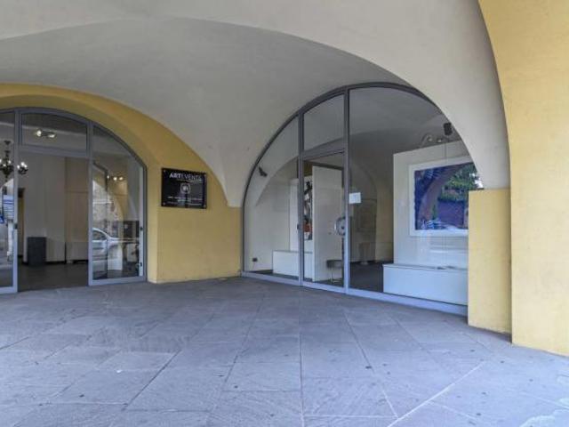 Ufficio in vendita a Alzano Lombardo, Lombardia