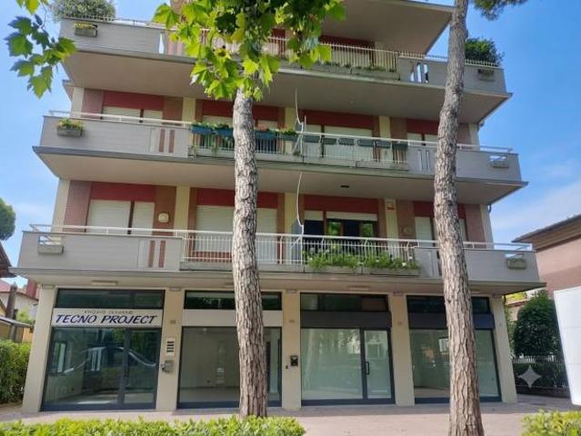 Ufficio in vendita a Cervia, Reggio Emilia