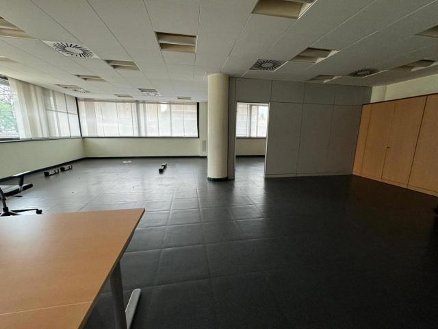 Ufficio in vendita a Oltresempione, Legnano