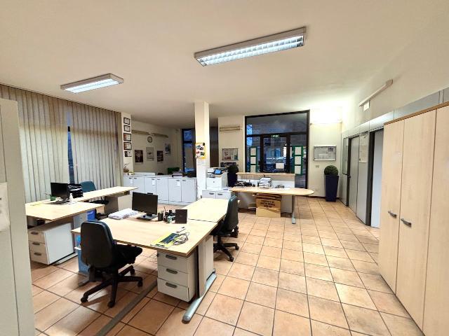 Ufficio in vendita a Pablo, Sorbolo