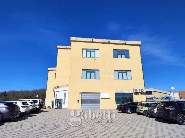 Ufficio in vendita a Campobasso, Molise