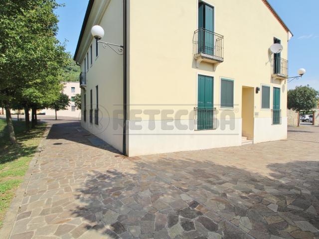 Ufficio in vendita a Alte Ceccato, Montecchio Maggiore