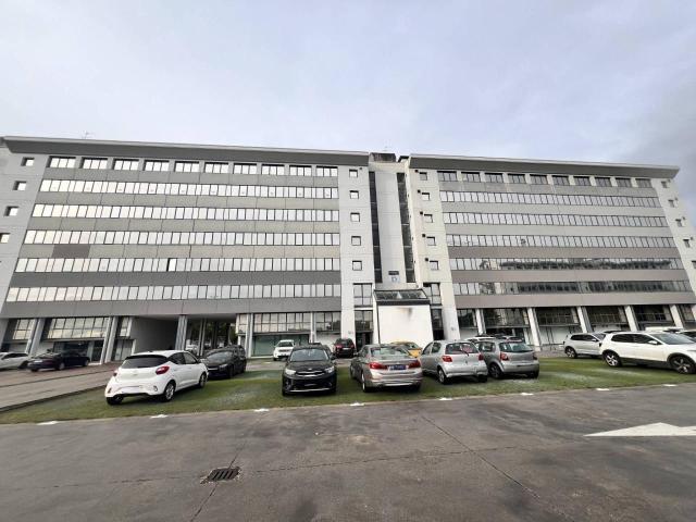 Ufficio in affitto a Verona, Madonna di Dossobuono