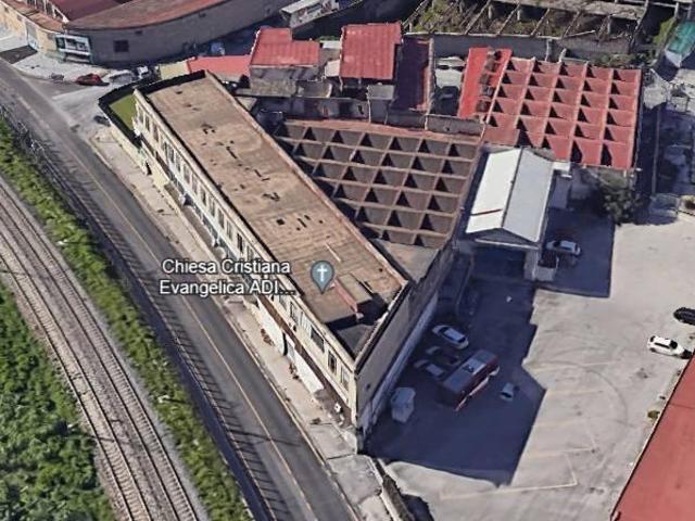 Ufficio in vendita a Municipalità 4, Campania