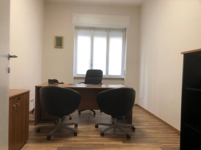 Ufficio in affitto a Municipio 7, Milano