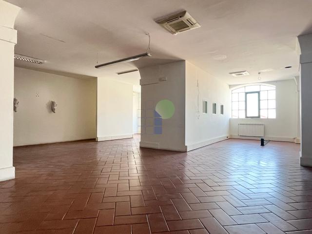 Ufficio in affitto a Livorno, Toscana