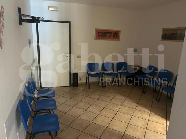 Ufficio in affitto a Deruta, Perugia