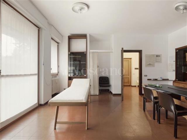 Ufficio in vendita a Cantù, Lombardia