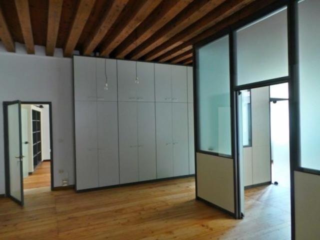 Ufficio in affitto a Reana Del Roiale, Friuli-Venezia Giulia