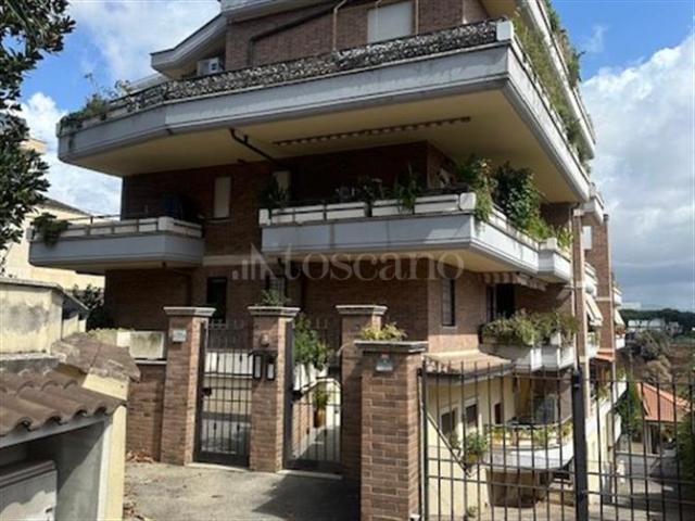 Ufficio in vendita a Primavera, Roma Capitale