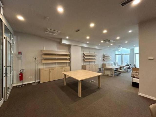 Ufficio in affitto a Quartiere 2, Firenze