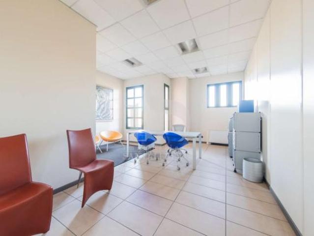 Ufficio in vendita a Cascina Malcantone, Concorezzo