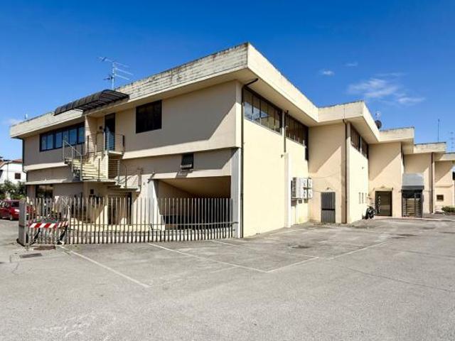 Ufficio in vendita a Centro, Monte Argentario