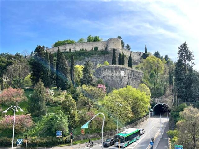 Ufficio in vendita a Zona Centro, Brescia