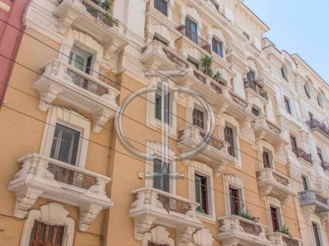Ufficio in vendita a Municipio 1, Puglia