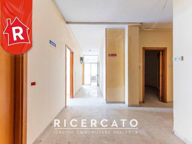 Ufficio in affitto a Puglia, Lecce