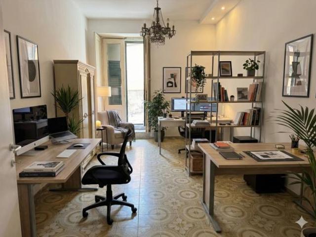Locale Commerciale in affitto a Acireale, Catania