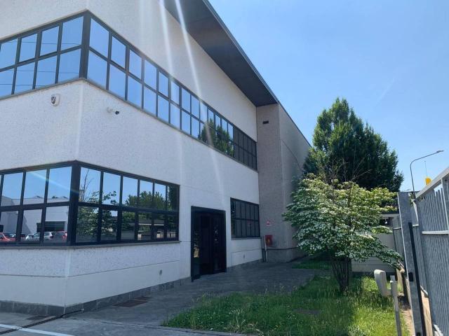Ufficio in affitto a Agrate Brianza, Lombardia