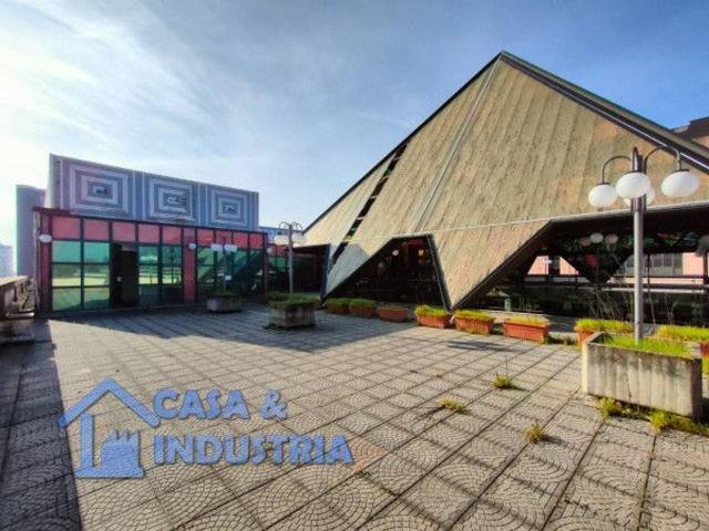 Ufficio in affitto a Agrate Brianza, Lombardia