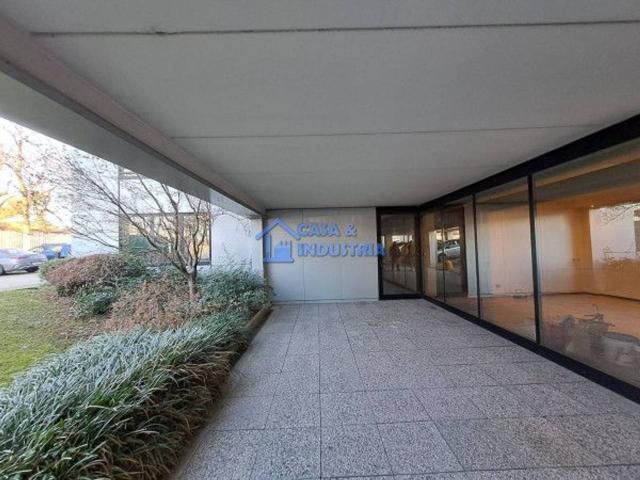 Ufficio in affitto a Agrate Brianza, Lombardia