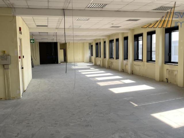 Ufficio in affitto a Agrate Brianza, Lombardia