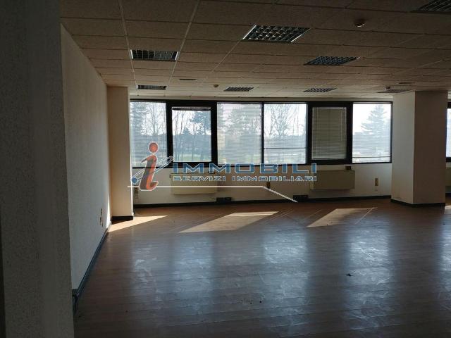 Ufficio in affitto a Tangenziale Est di Milano, Agrate Brianza