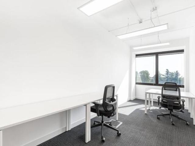 Ufficio in affitto a Agrate Brianza, Lombardia