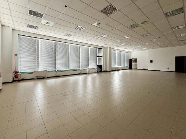 Ufficio in affitto a Palazzago, Lombardia