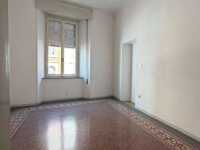 Ufficio in affitto a Capodimonte, Ancona