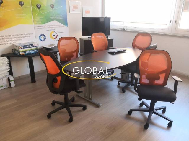Ufficio in affitto a Santo Stefano, Marche