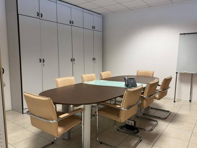 Ufficio in affitto a Baraccola Ovest, Marche