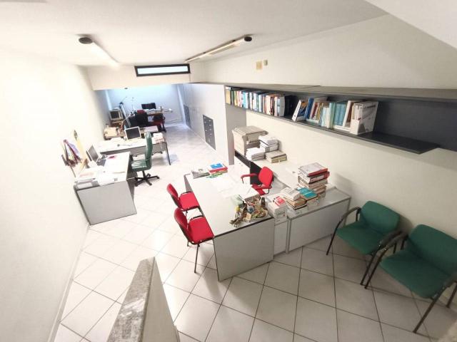 Ufficio in affitto a Puglia, Barletta-andria-trani