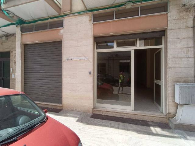 Ufficio in affitto a Puglia, Barletta-andria-trani